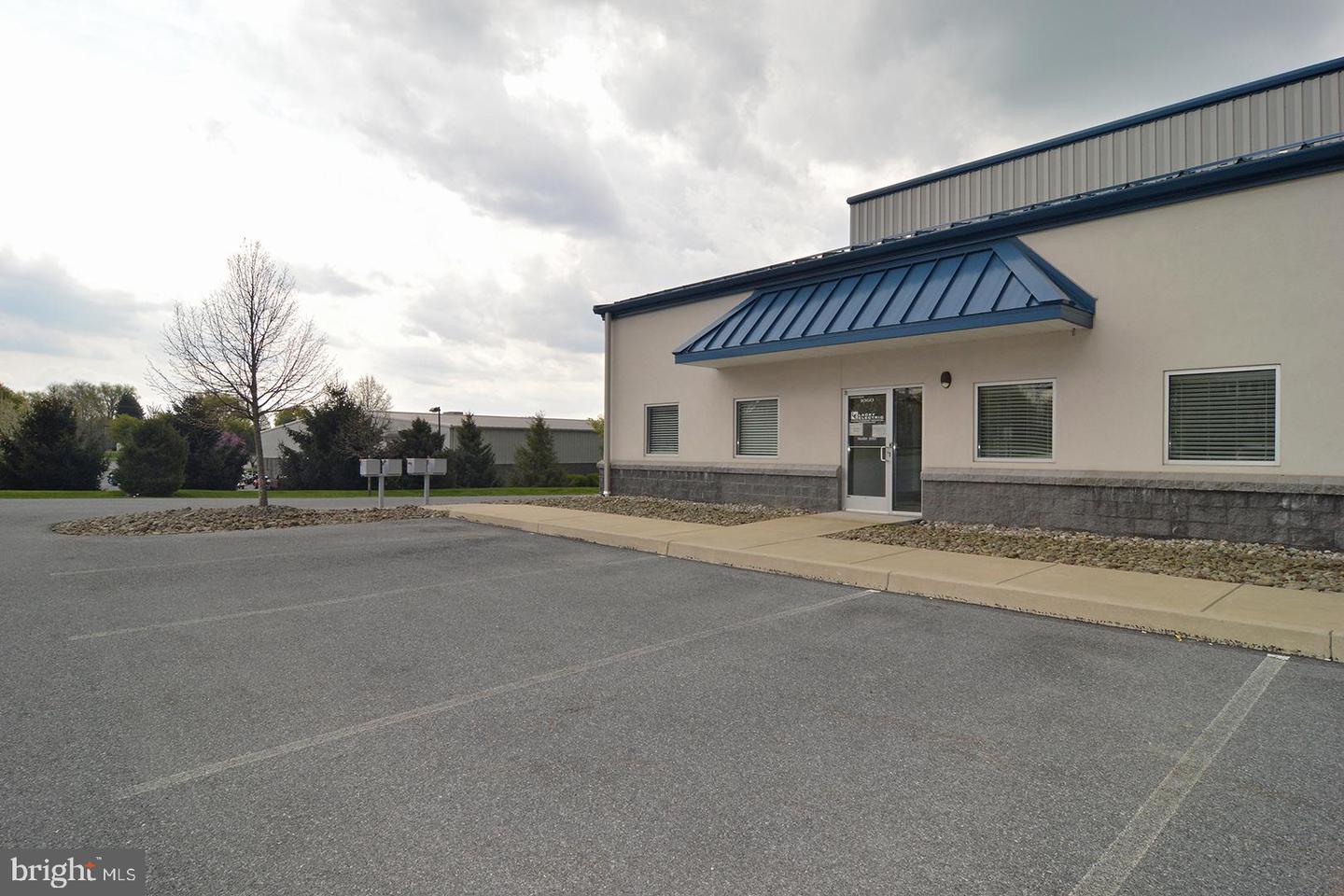 1060 Old Bernville Rd #suite 100 Property Photo 3