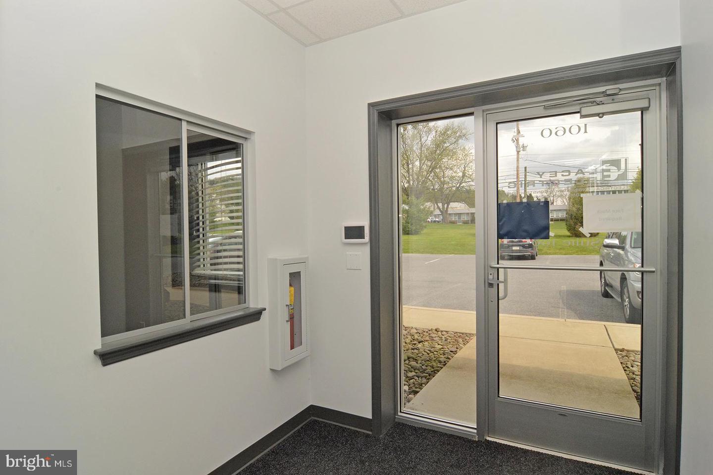 1060 Old Bernville Rd #suite 100 Property Photo 6