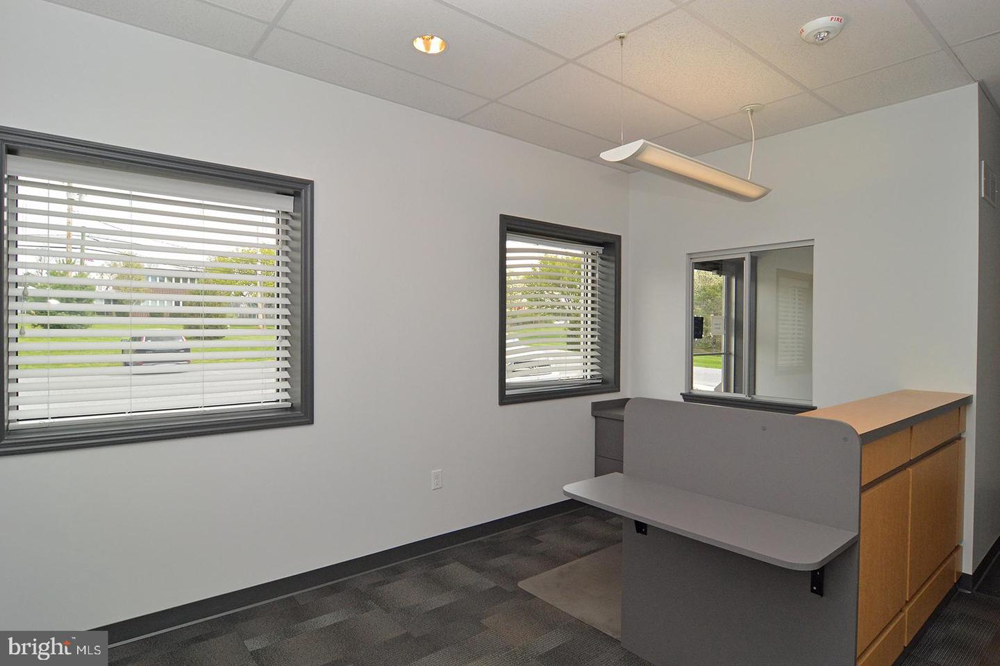 1060 Old Bernville Rd #suite 100 Property Photo 8