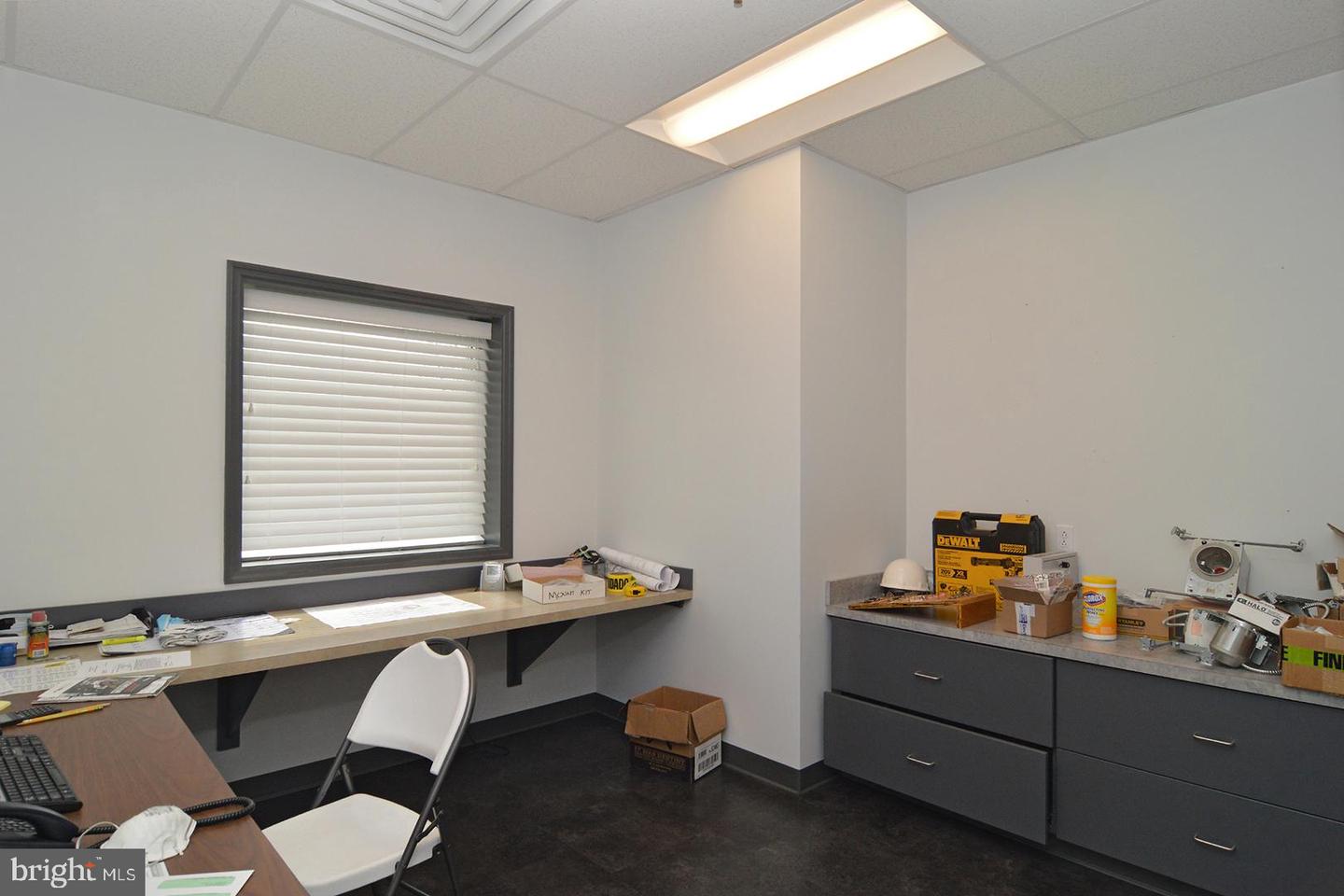1060 Old Bernville Rd #suite 100 Property Photo 14