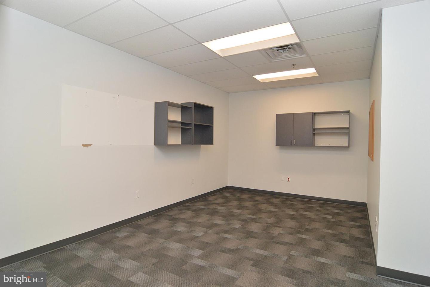 1060 Old Bernville Rd #suite 100 Property Photo 21