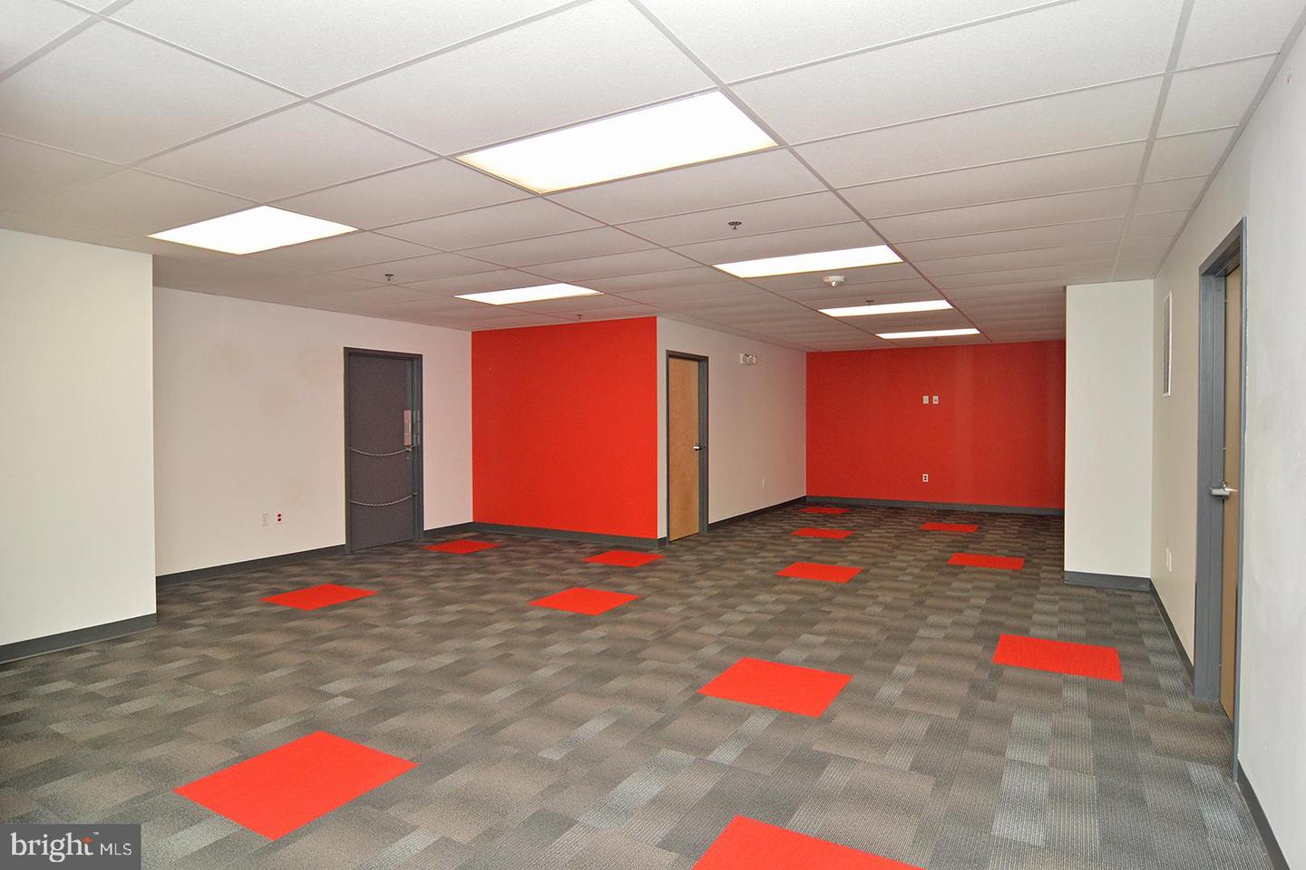 1060 Old Bernville Rd #suite 100 Property Photo 24