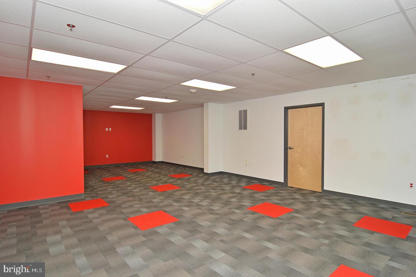 1060 Old Bernville Rd #suite 100 Property Photo 25
