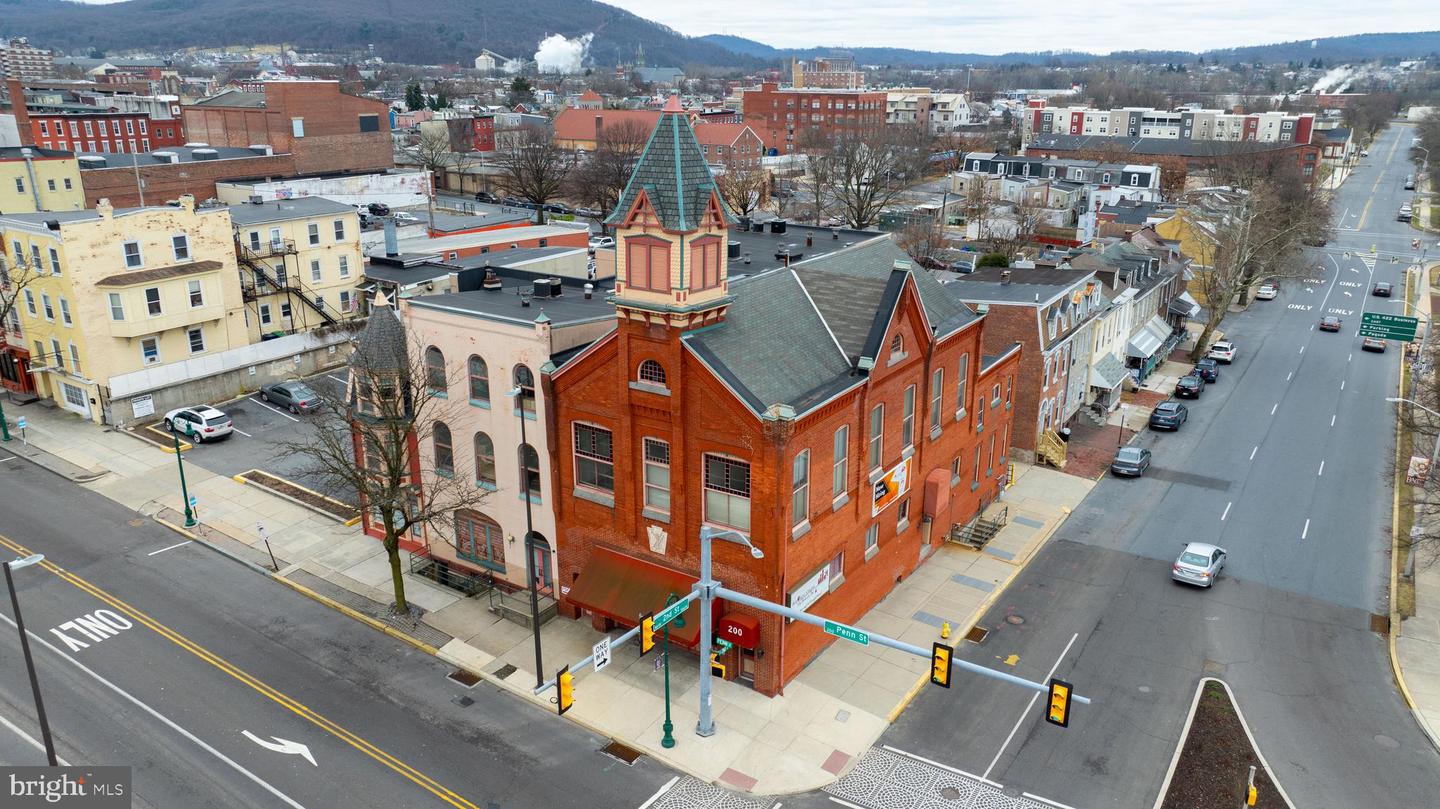 200 Penn St Property Photo