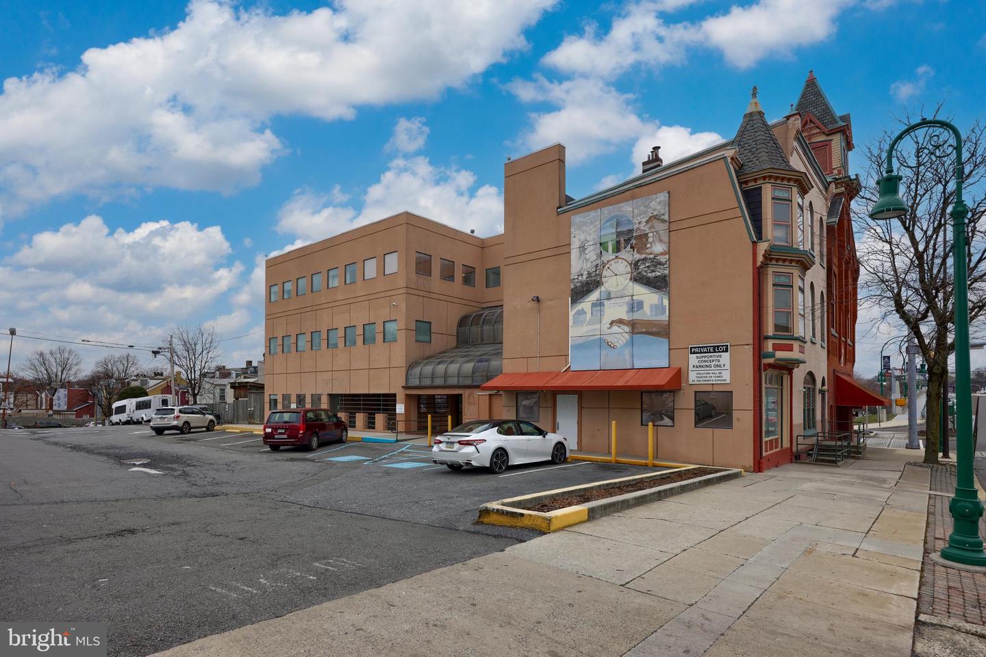 200 Penn St Property Photo 4
