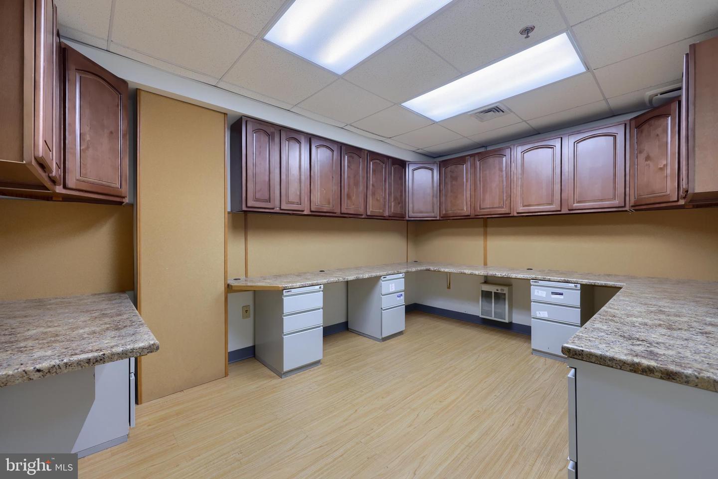 200 Penn St Property Photo 17