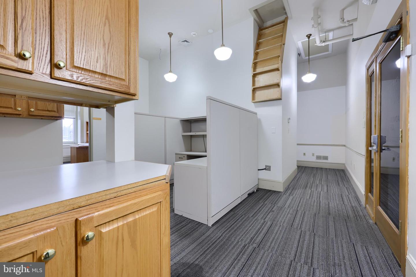 200 Penn St Property Photo 26