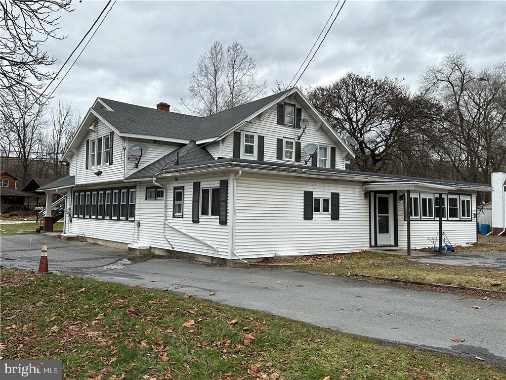 1563 Old Route 22 Property Photo 12