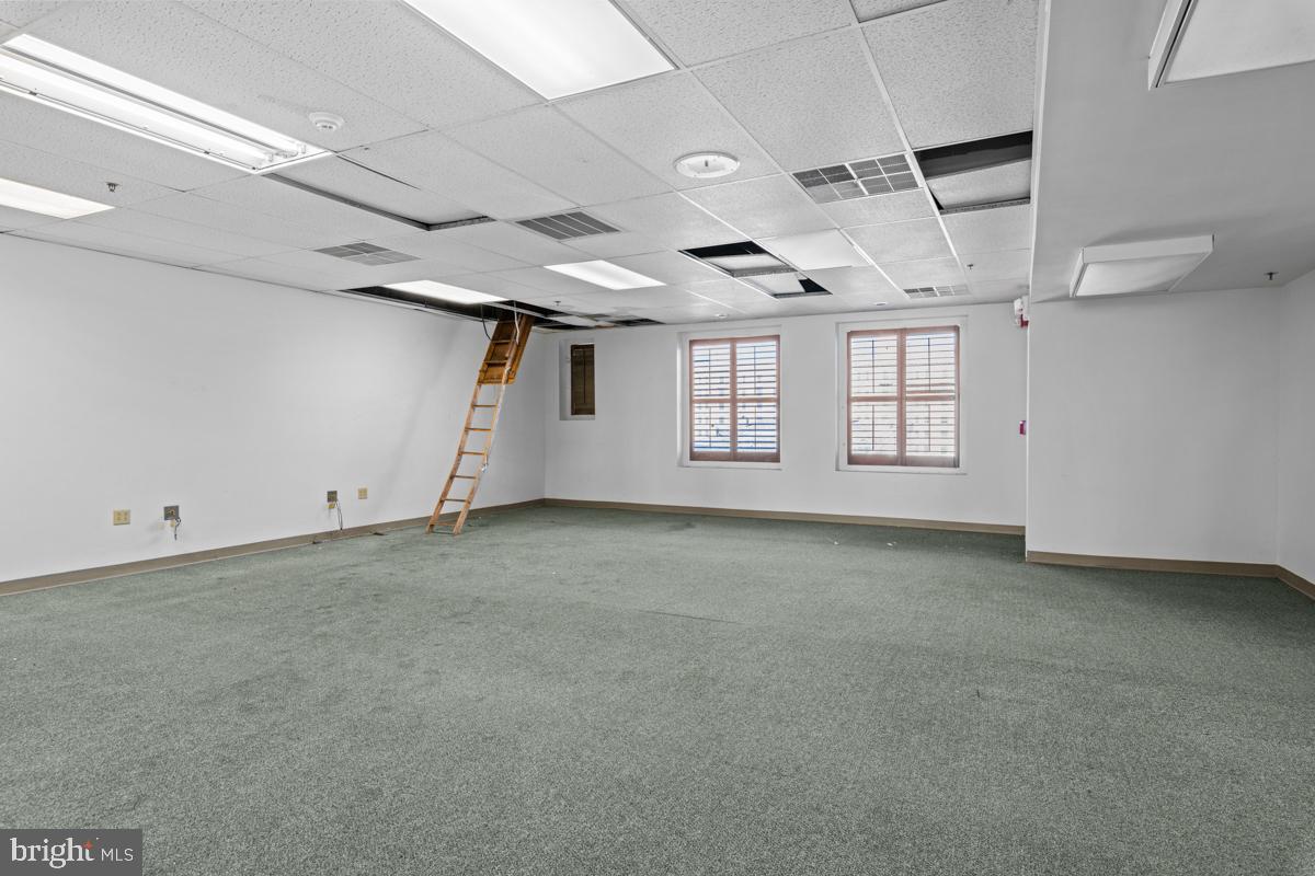 525 Penn St #5th Floor Property Photo 5