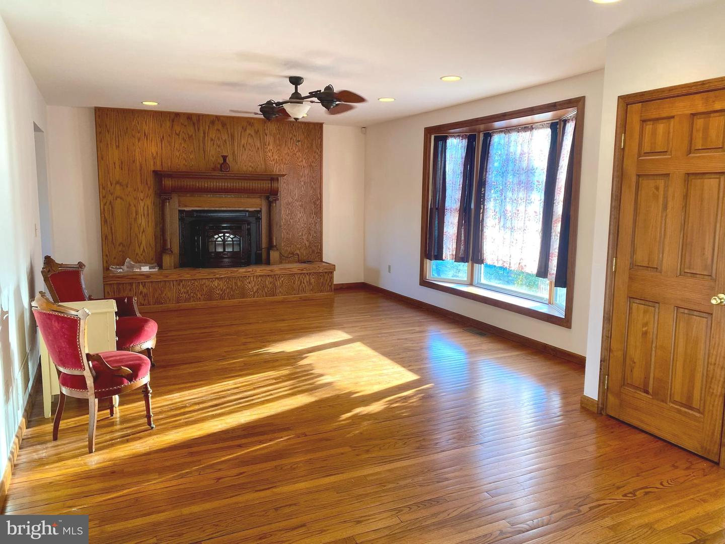 1018 Crestview Ave Property Photo 4