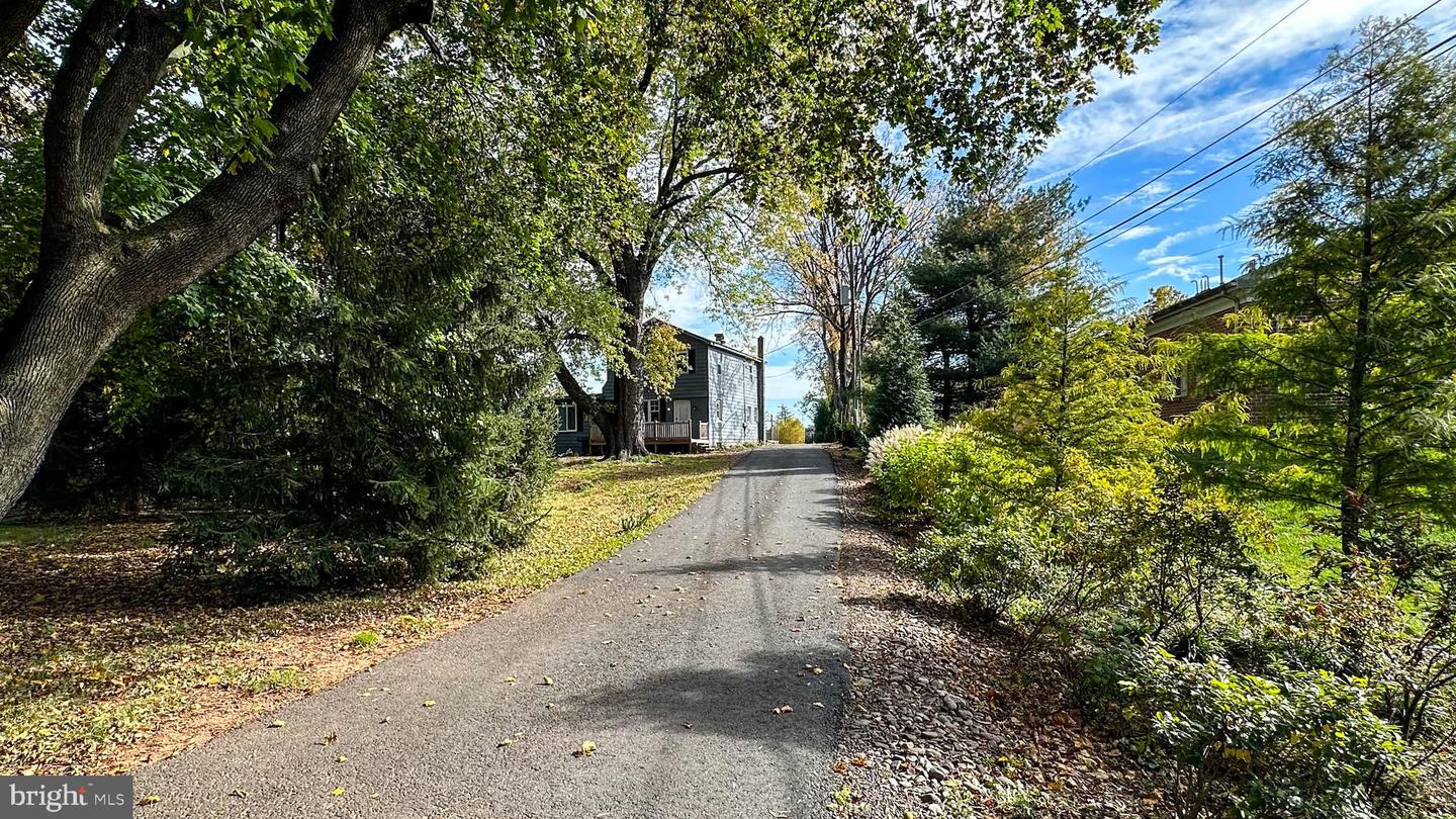 19 Lorane Rd Property Photo 2