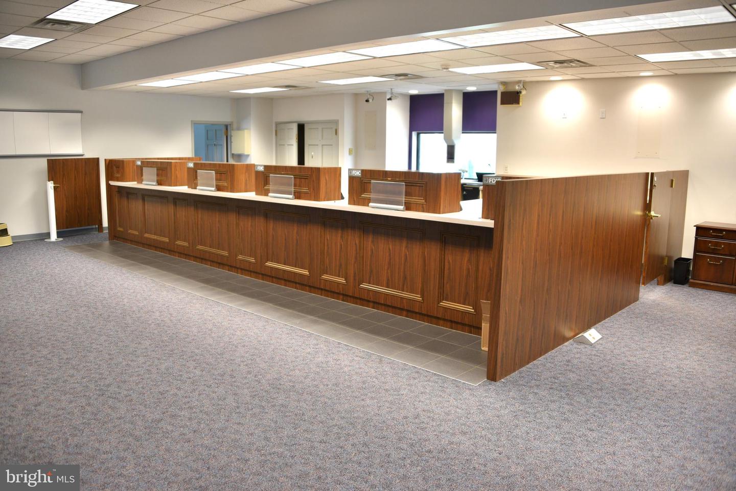 201 N Main St Property Photo 5