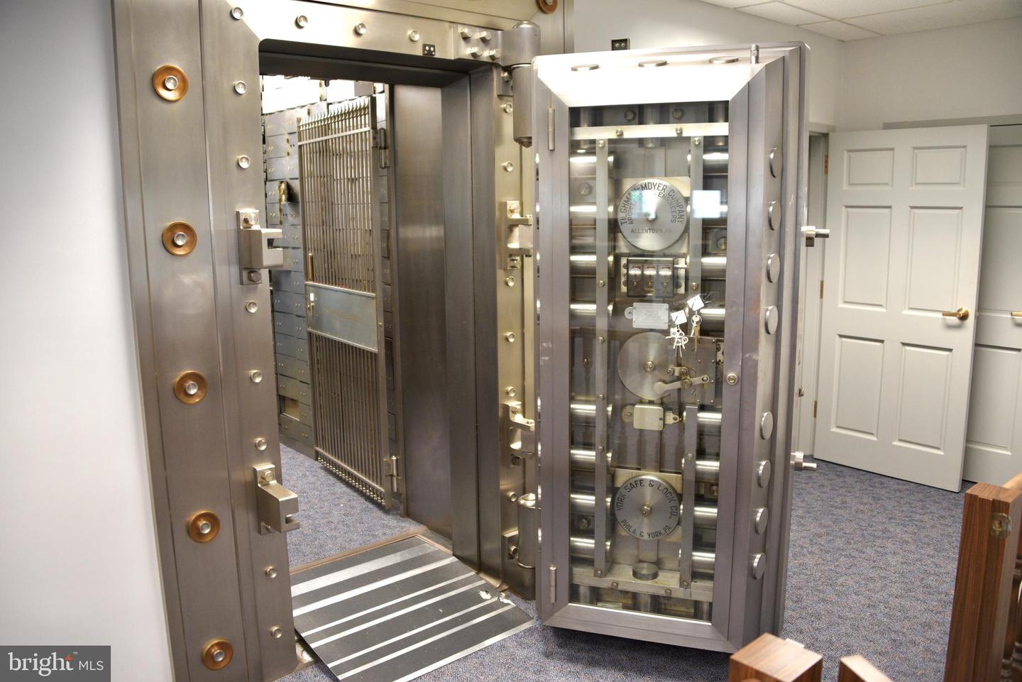 201 N Main St Property Photo 9