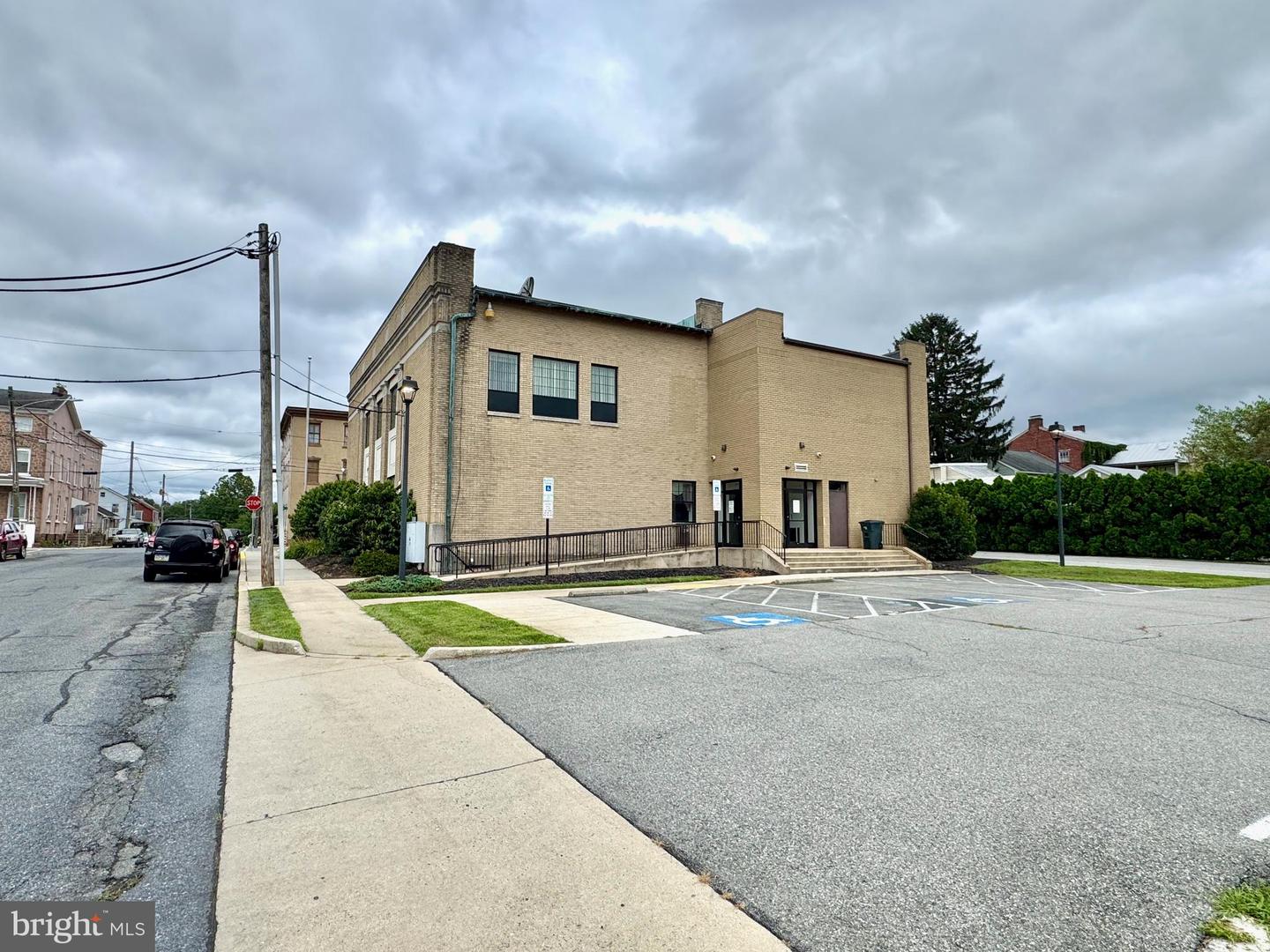 201 N Main St Property Photo 22