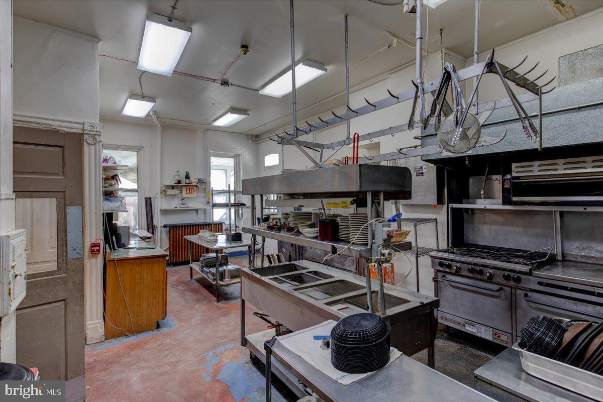 5 E Penn Ave Property Photo 17