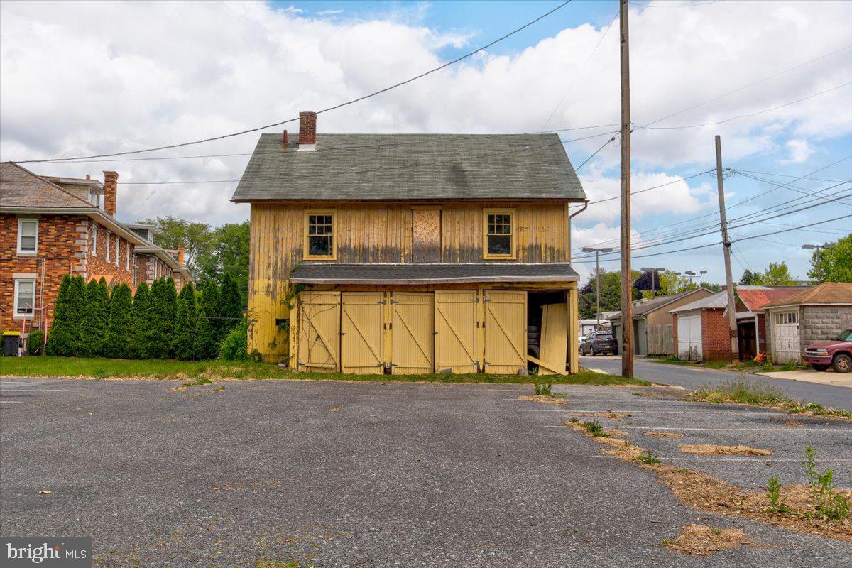 5 E Penn Ave Property Photo 33