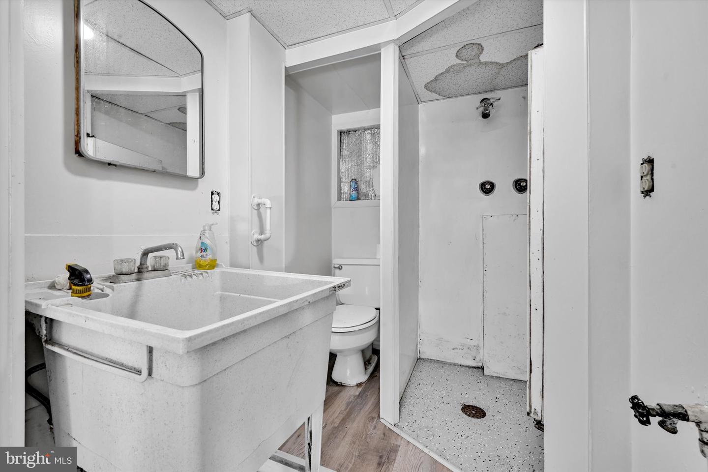 32 N Main St Property Photo 7