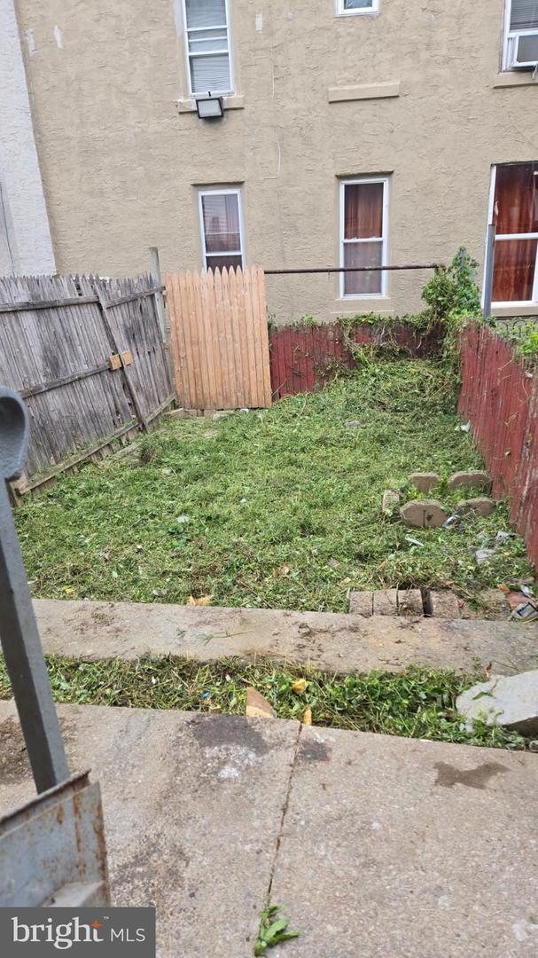 1553 Cotton St Property Photo 12