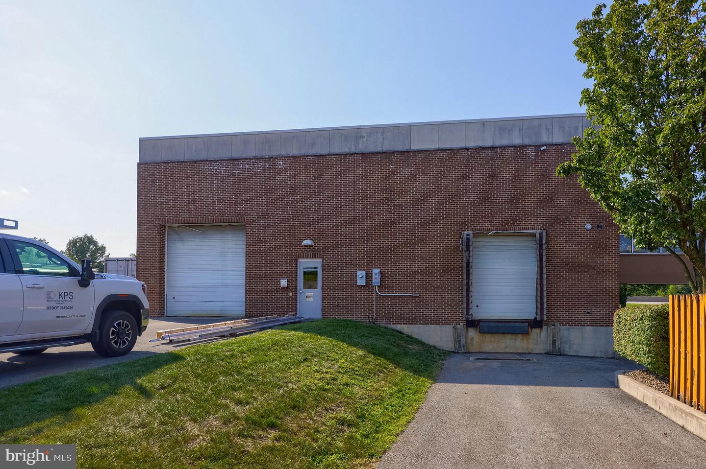 625-627 Spring St Property Photo 11