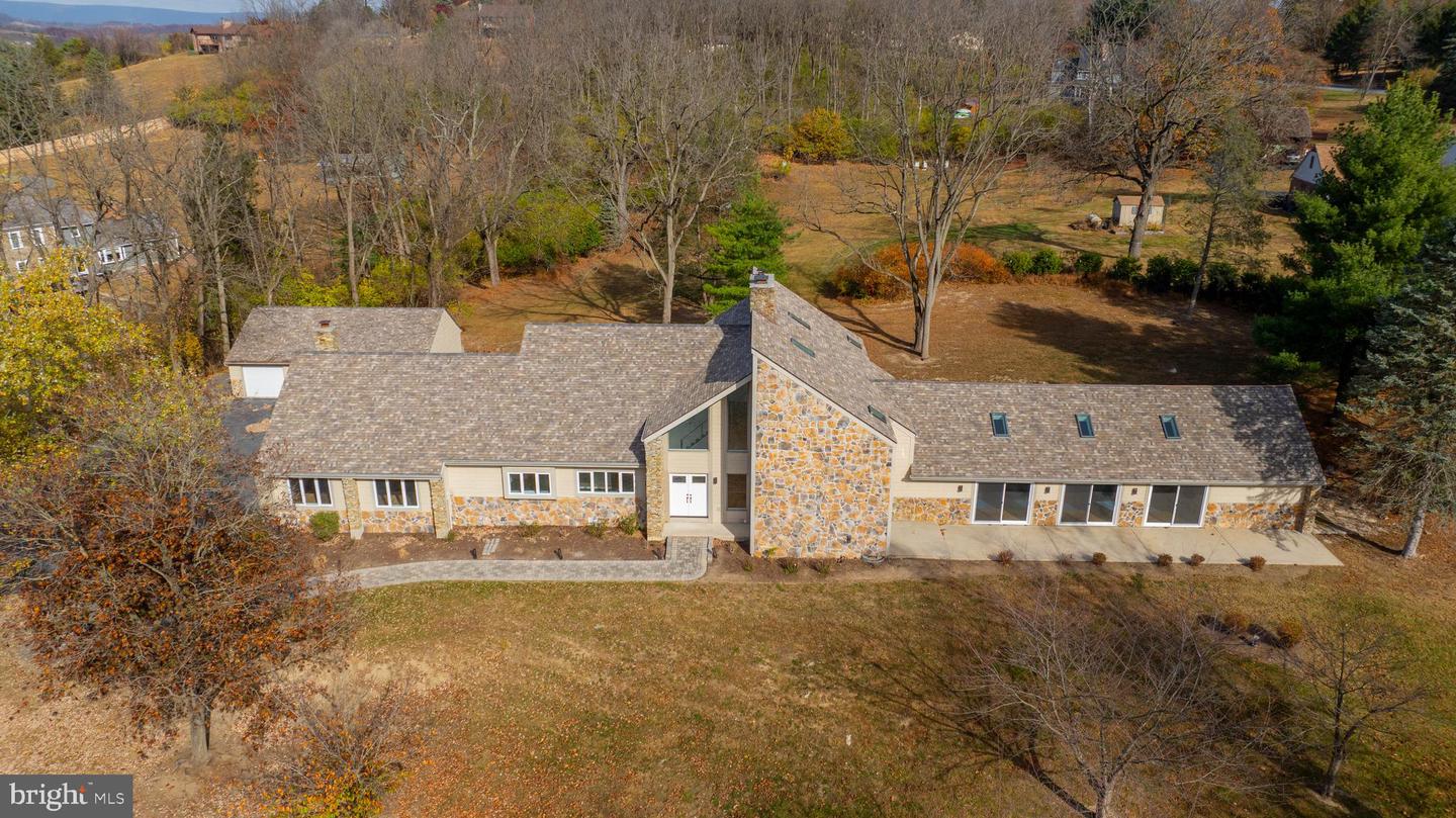 574 Scenic Dr Property Photo 1