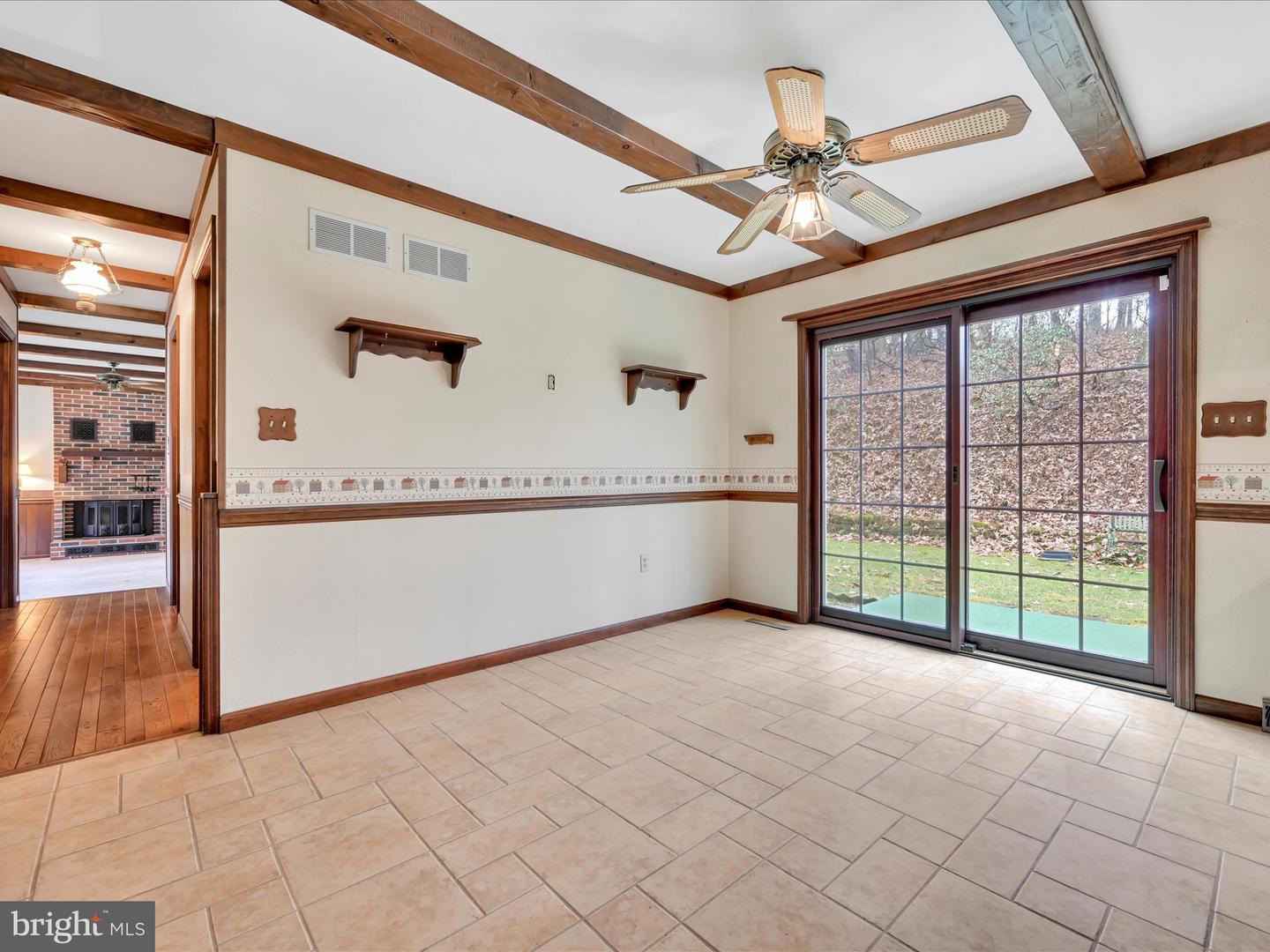 946 Hunters Rd Property Photo 19