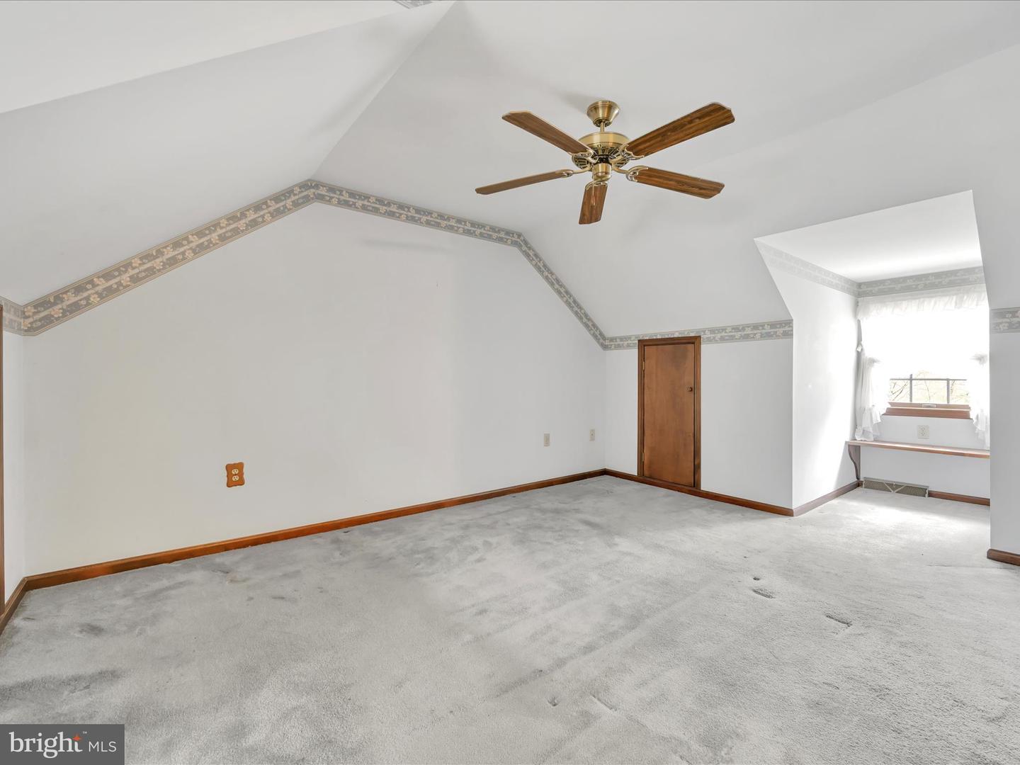 946 Hunters Rd Property Photo 27