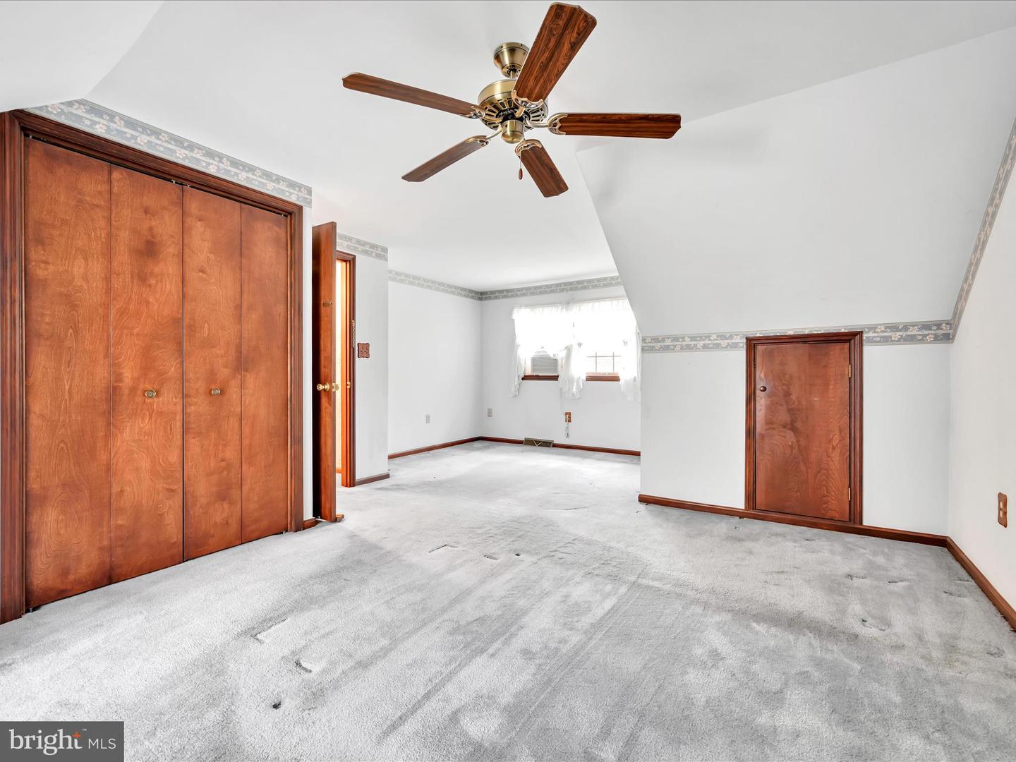 946 Hunters Rd Property Photo 28