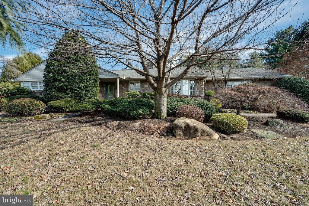 500 E Main St Property Photo 1