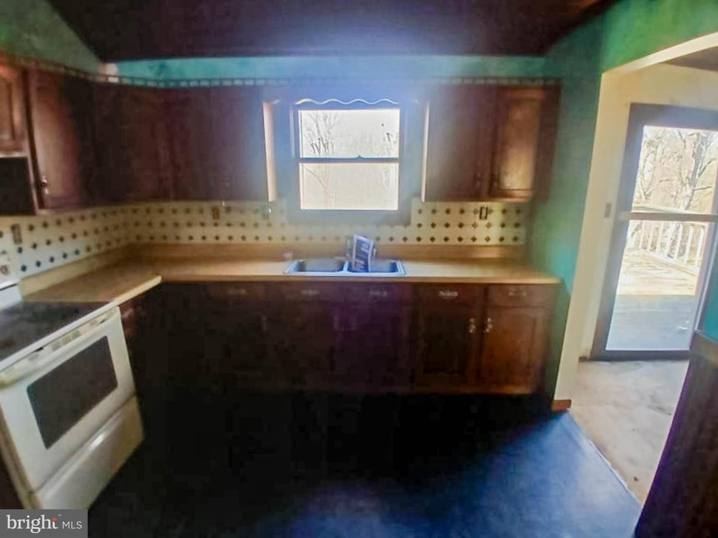 1821 E Rte 724 Property Photo 12