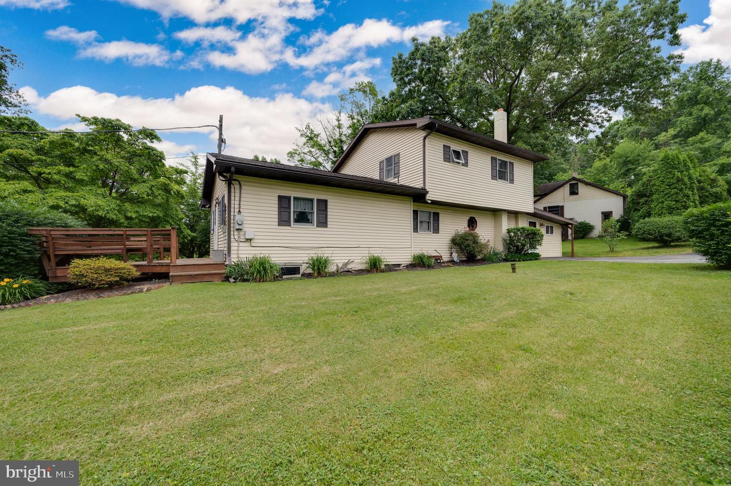 82 Quarry Rd Property Photo