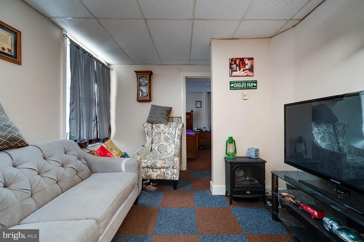 300 Kennedy Ave Property Photo 24