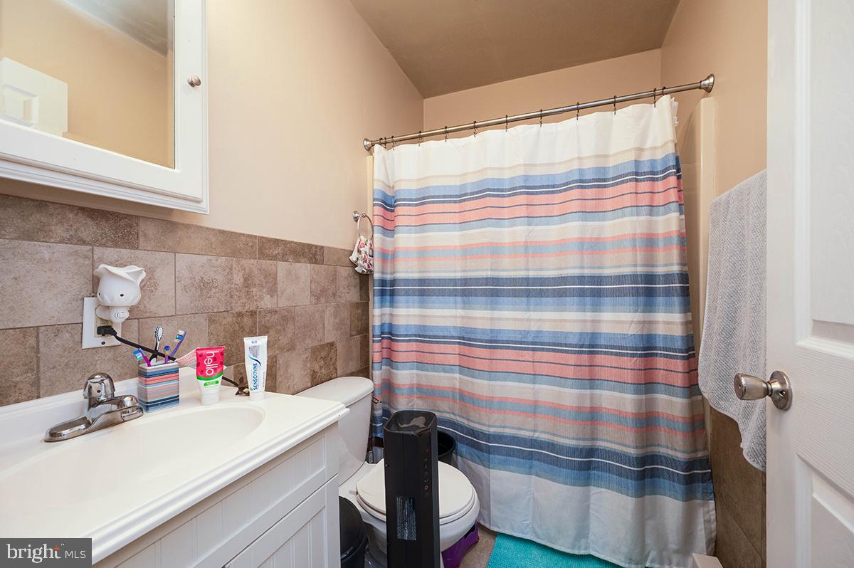 300 Kennedy Ave Property Photo 53