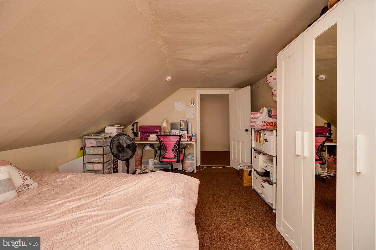 300 Kennedy Ave Property Photo 55