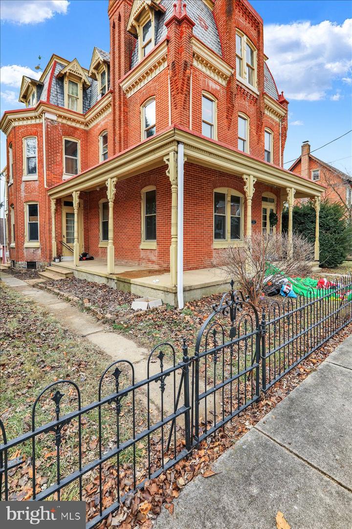 434 Main St Property Photo
