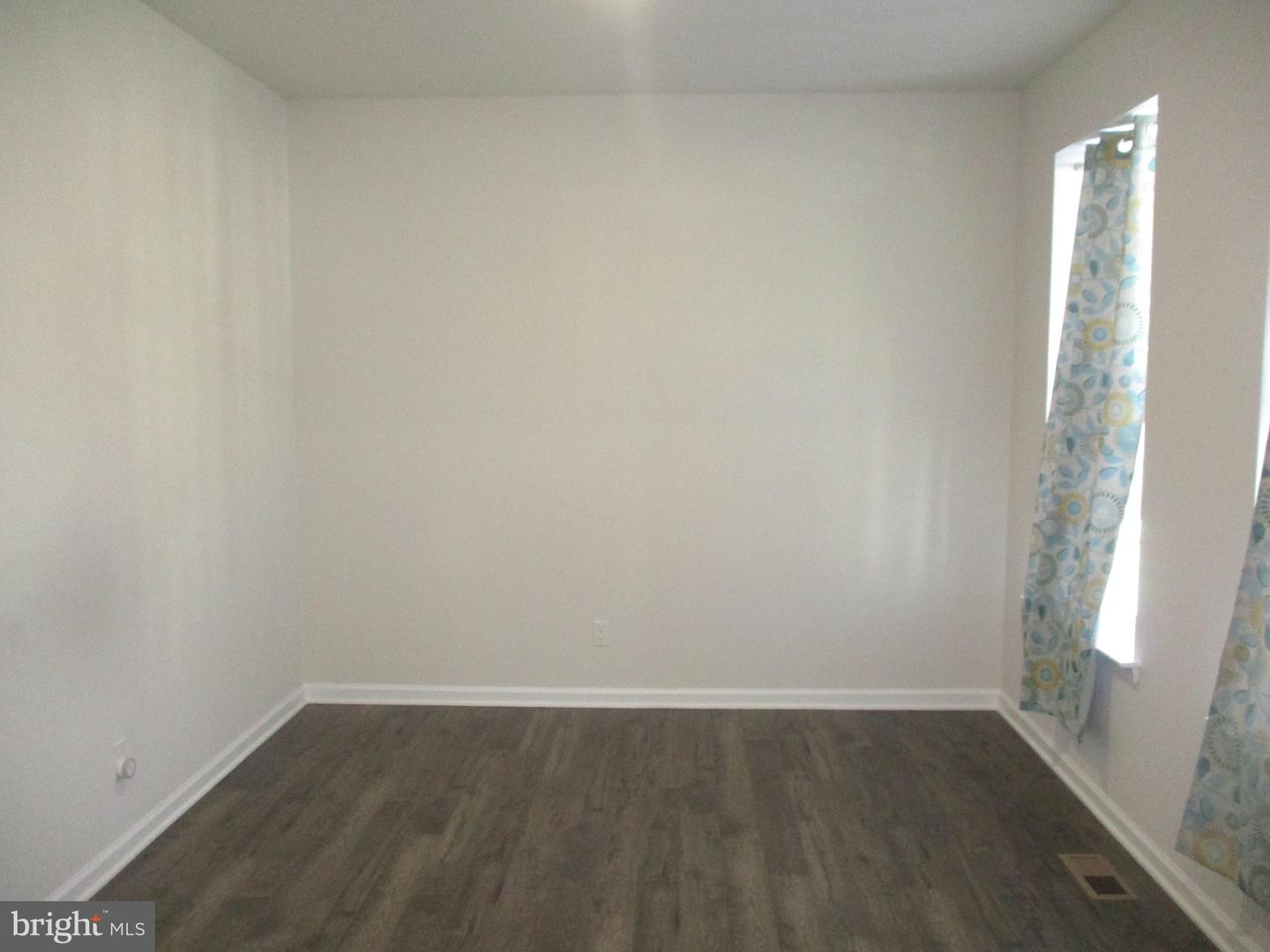 114 Teaberry Ct Property Photo 2