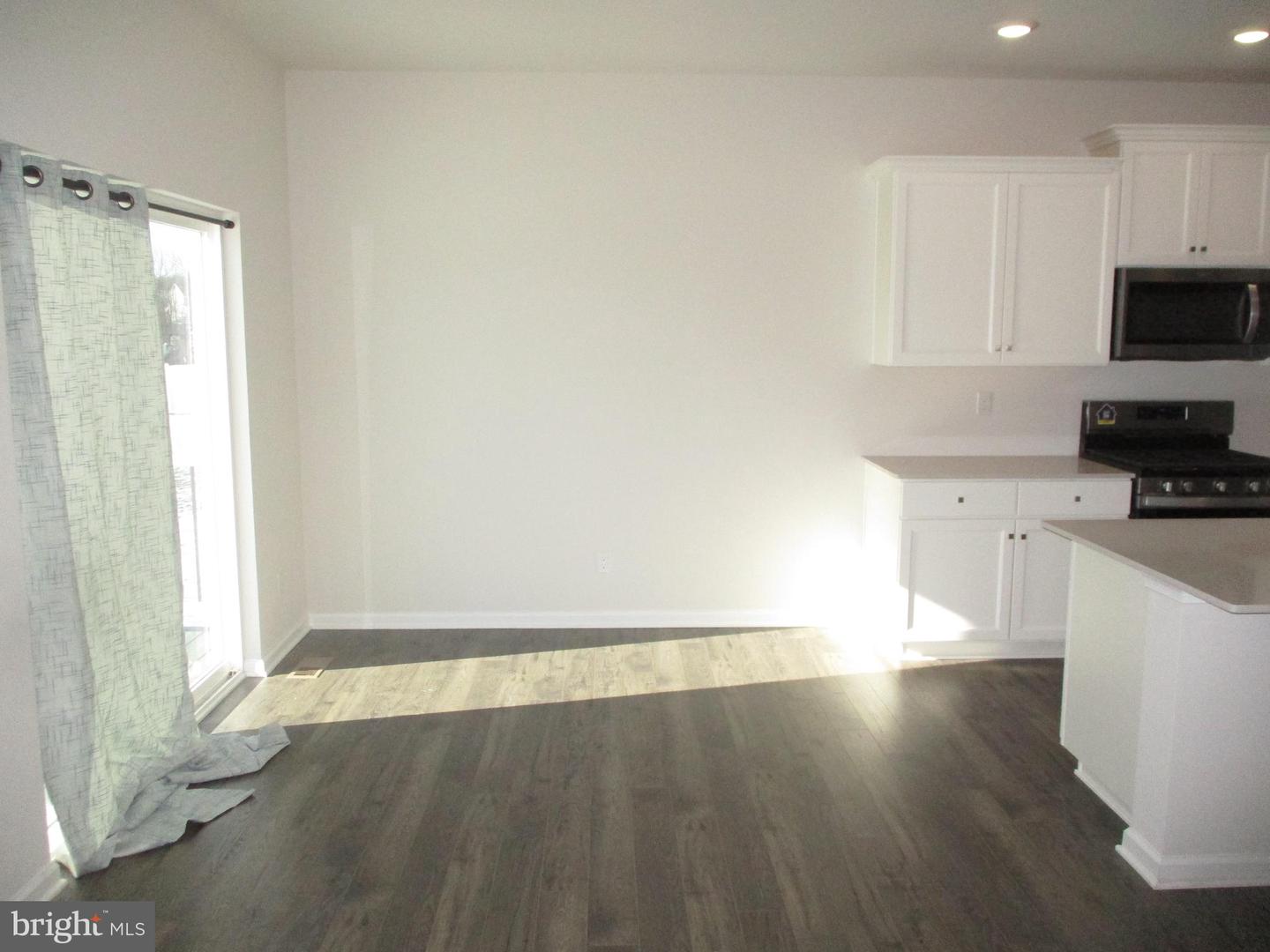 114 Teaberry Ct Property Photo 4