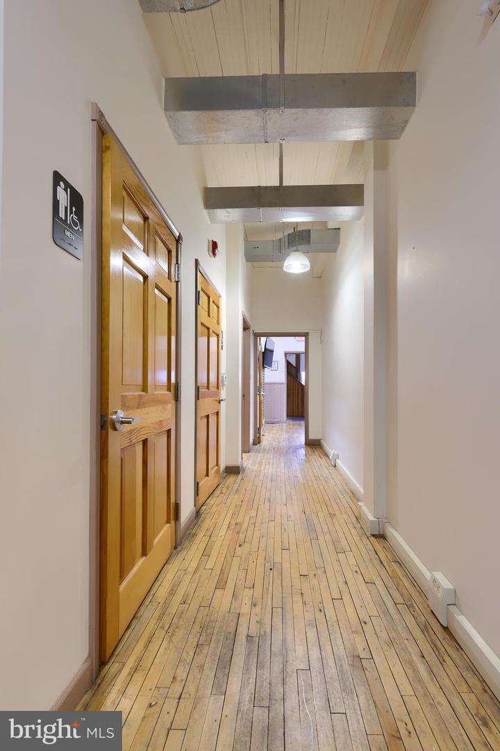 3540 Saint Lawrence Ave Property Photo 19