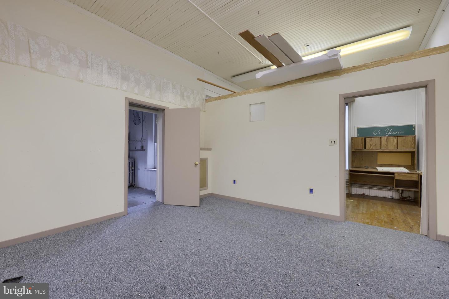 3540 Saint Lawrence Ave Property Photo 37