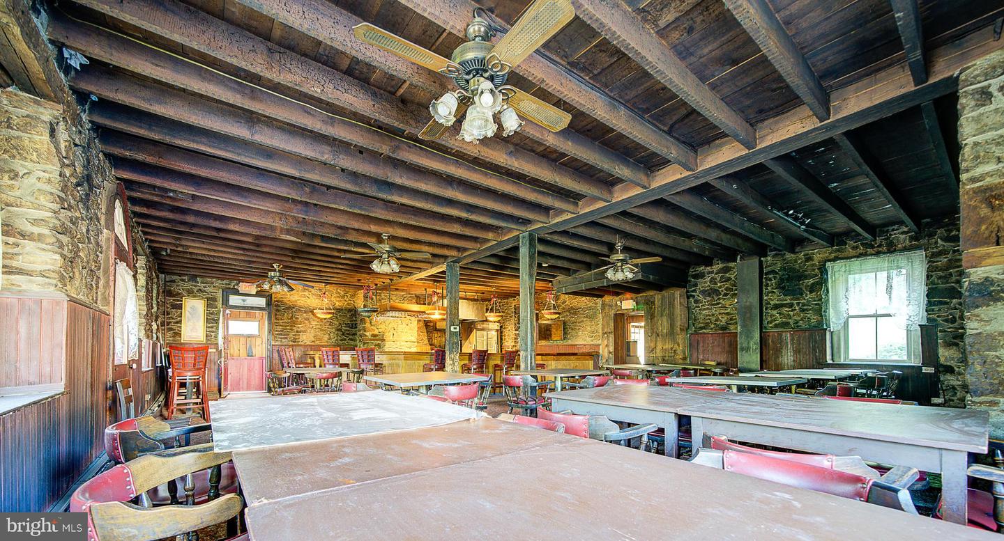 2165 State St Property Photo 23