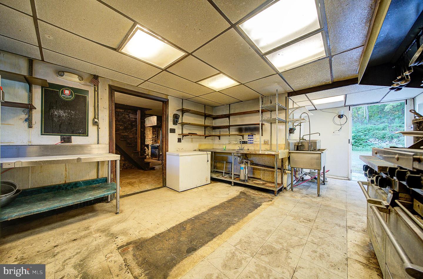 2165 State St Property Photo 27