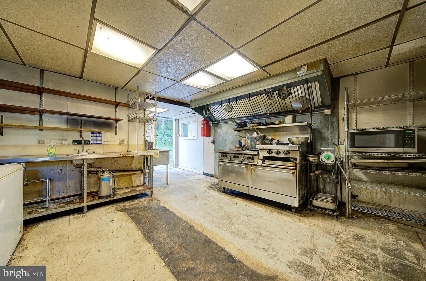 2165 State St Property Photo 28