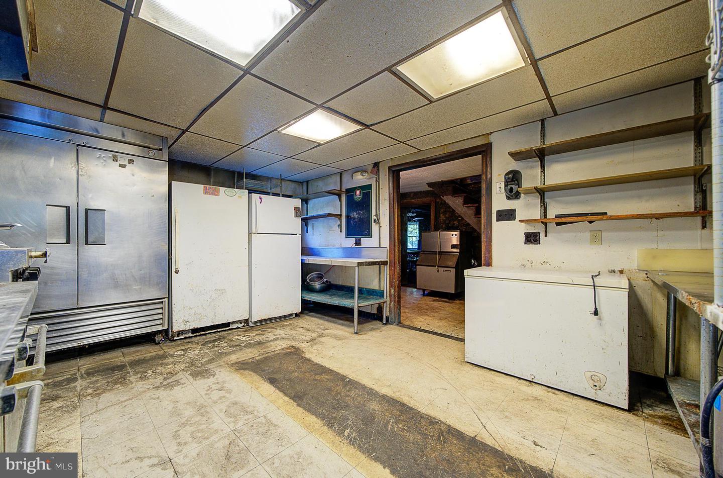 2165 State St Property Photo 29