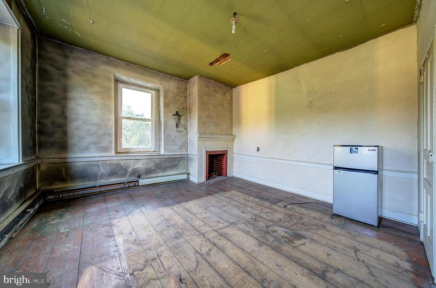 2165 State St Property Photo 34