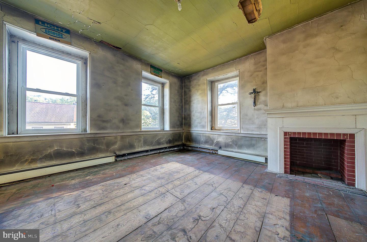 2165 State St Property Photo 35