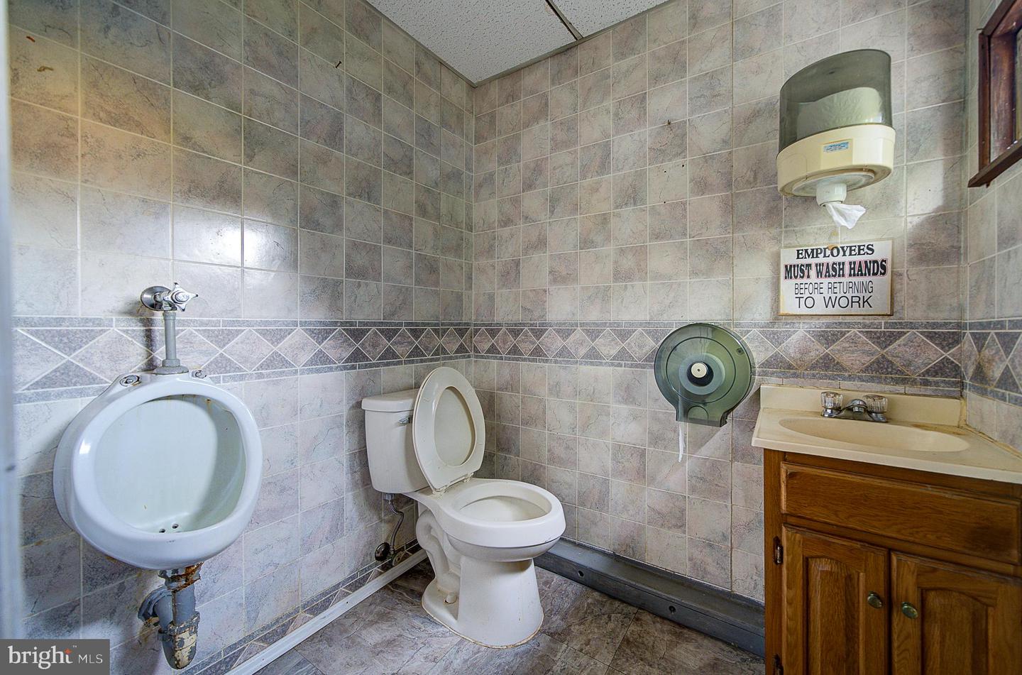 2165 State St Property Photo 41