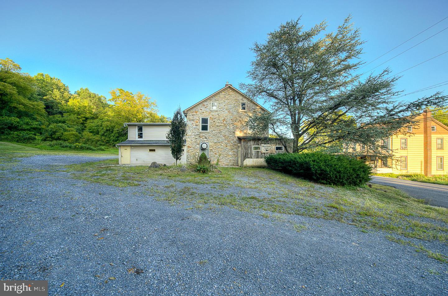 2165 State St Property Photo 49