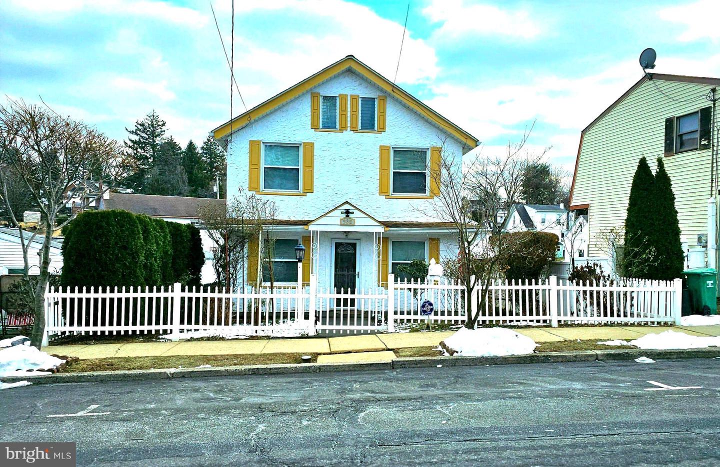 938 Fern Property Photo