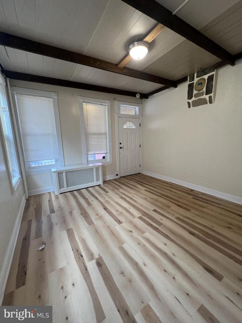 1327 Mulberry St Property Photo 3