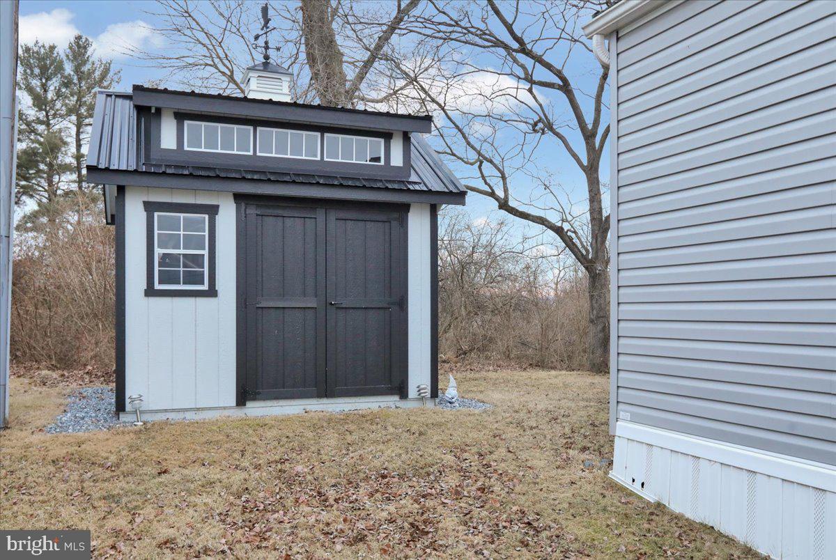 310 Bordic Rd Property Photo 17