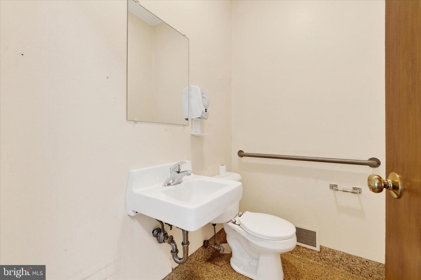 1137 W Penn Ave Property Photo 15